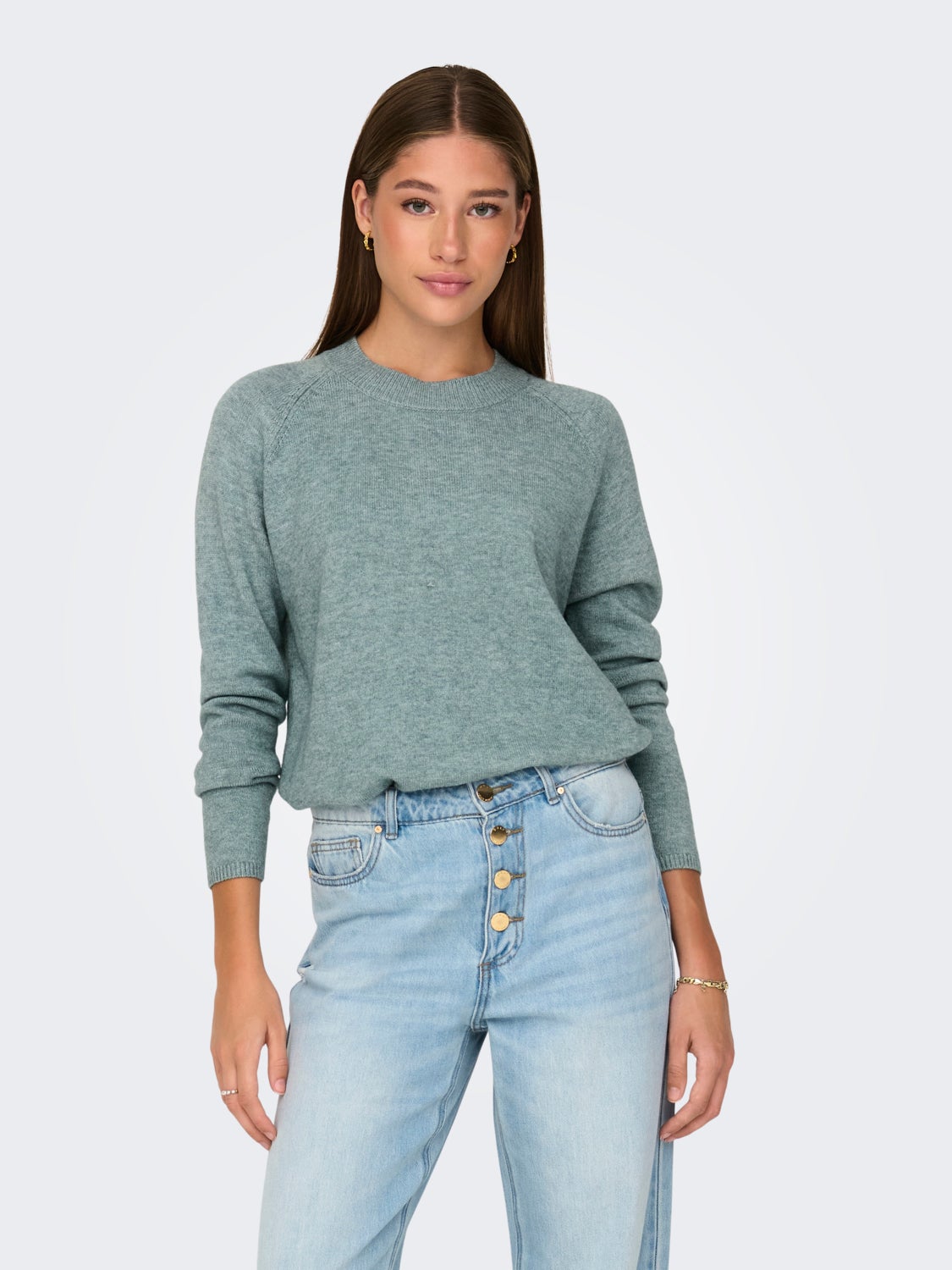 o-neck shirt with long sleeves