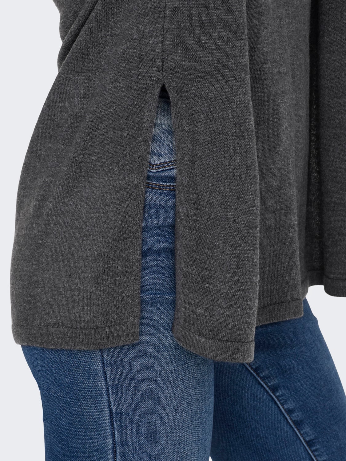 V-neck Knitted Pullover