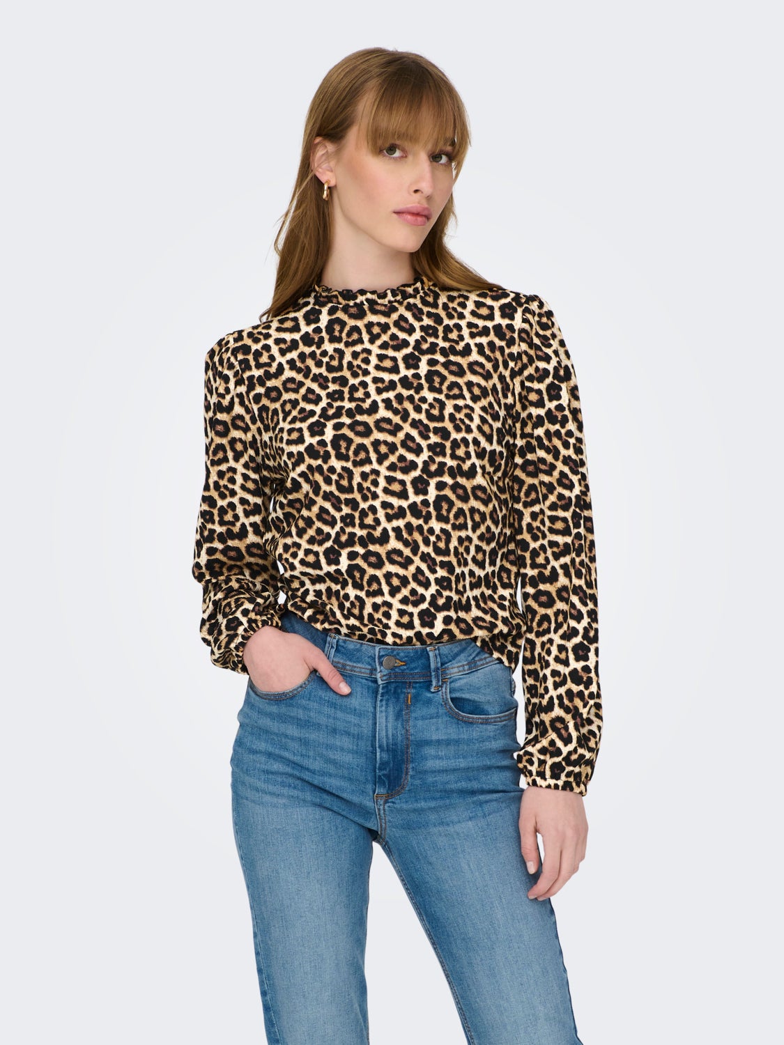 Top with long sleeves and high neck