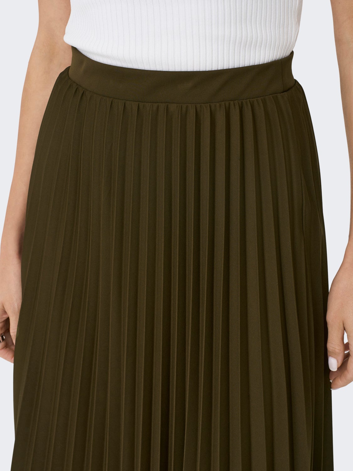 Pleated maxi skirt