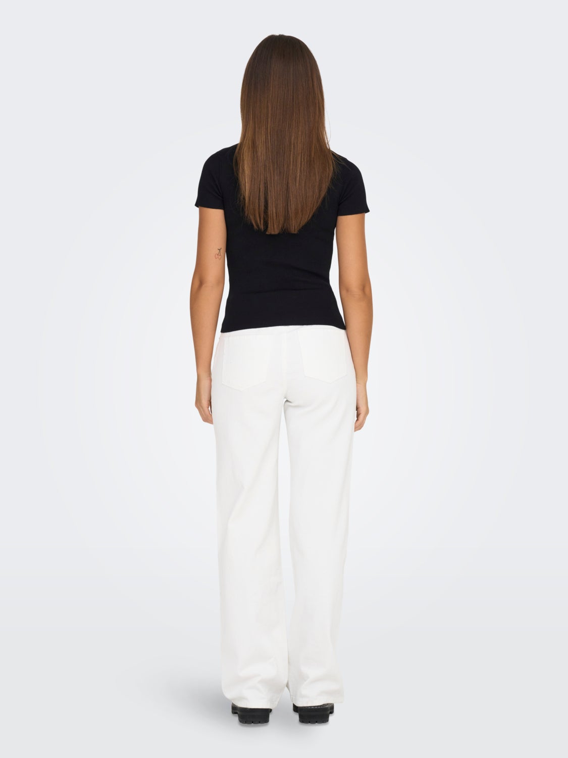 O-NECK TOP WITH SHORT SLEEVES