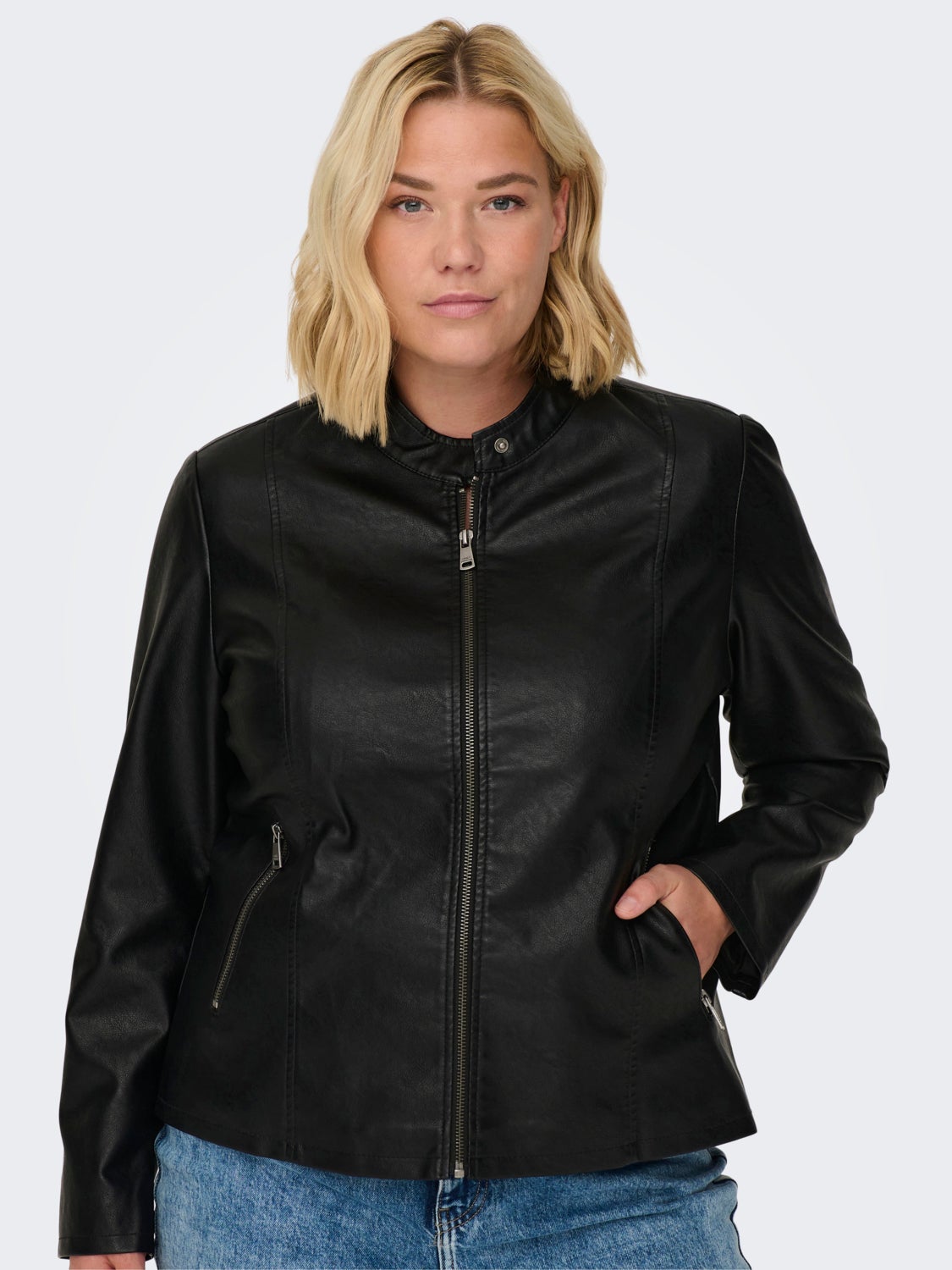 Curvy faux leather jacket