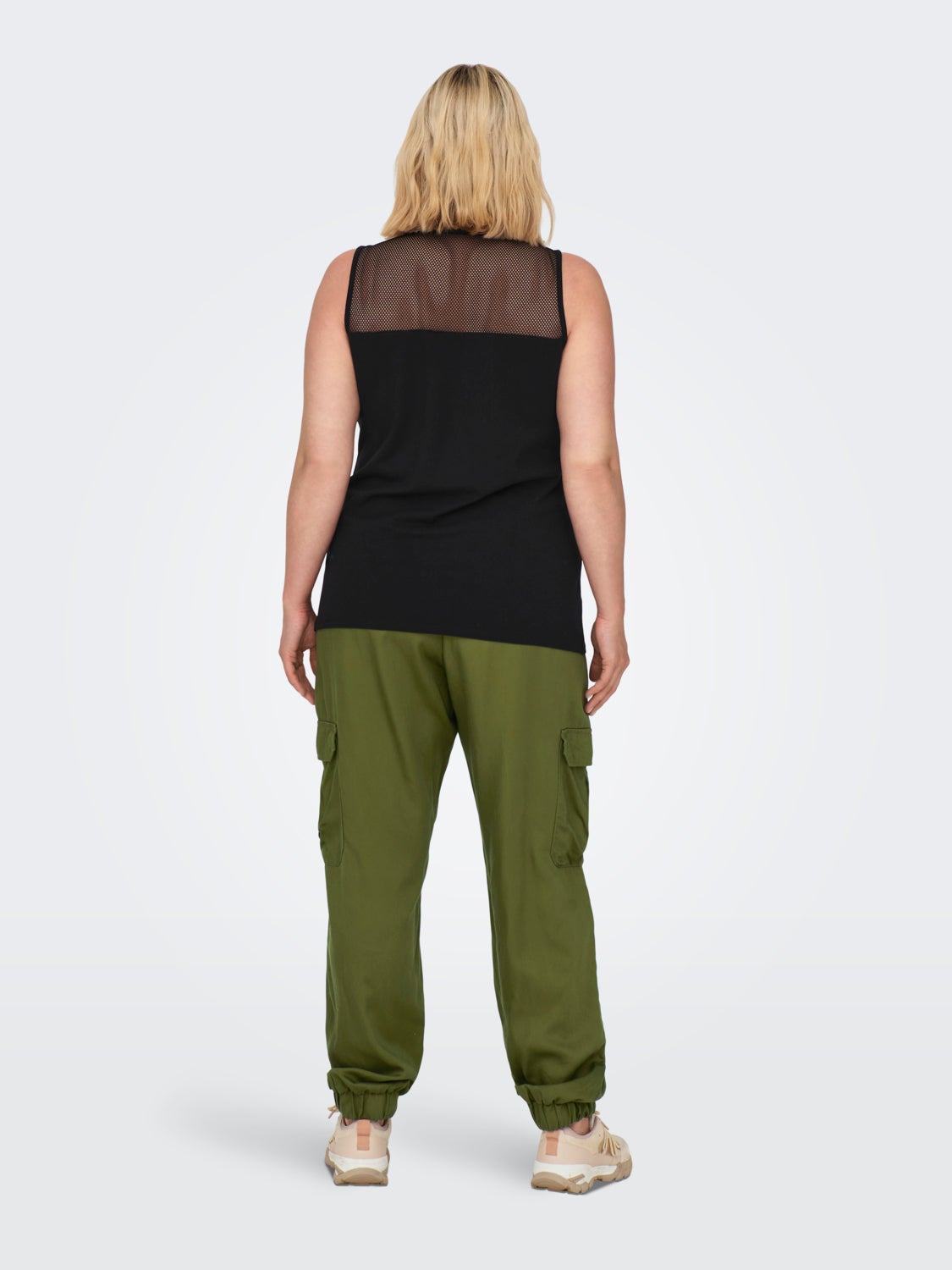 Curvy o-neck tanktop