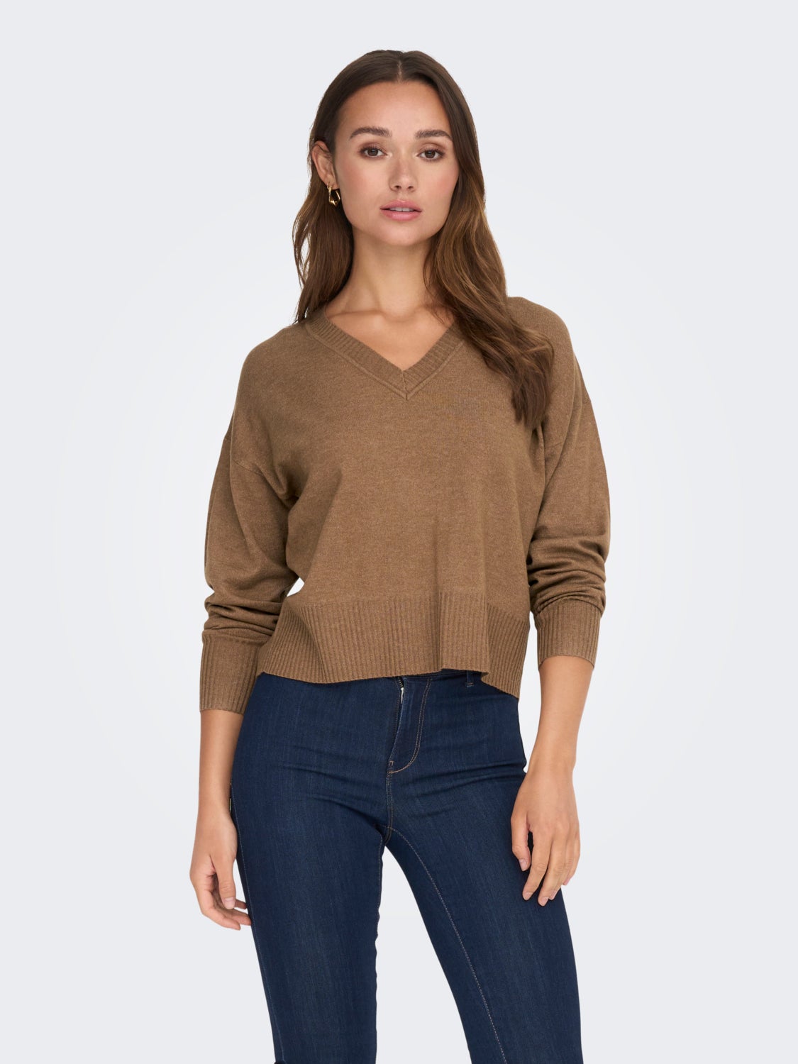 V-neck knitted pullover