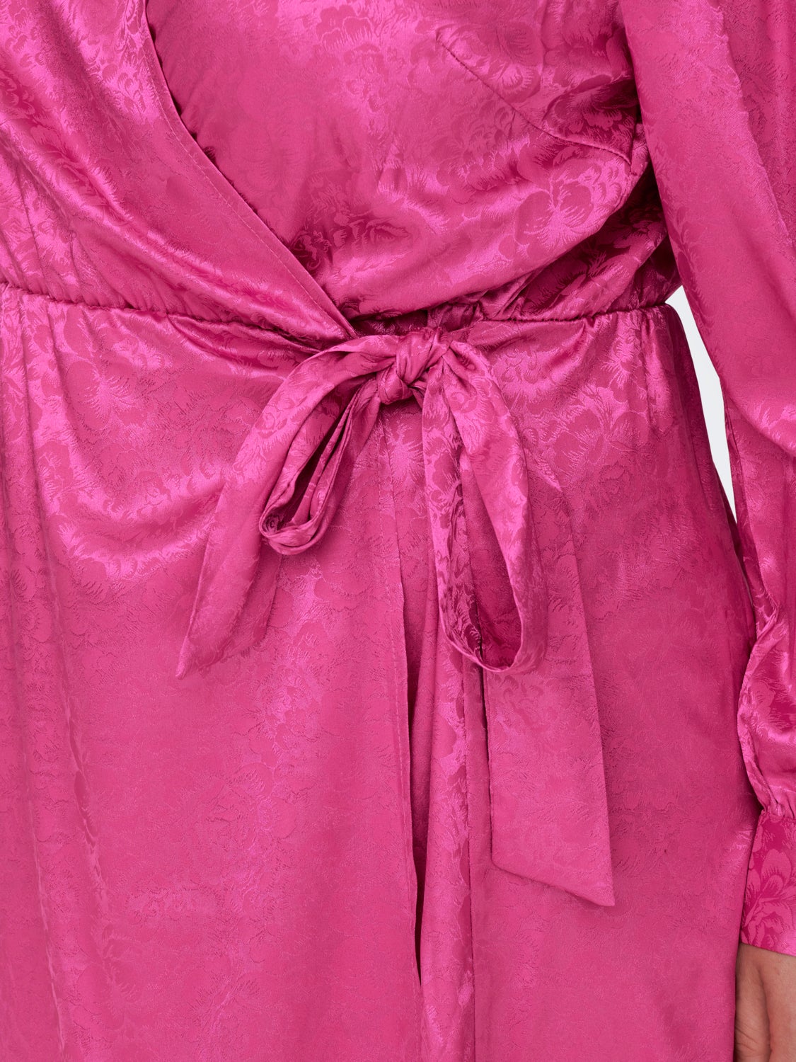 Curvy v-neck wrap dress