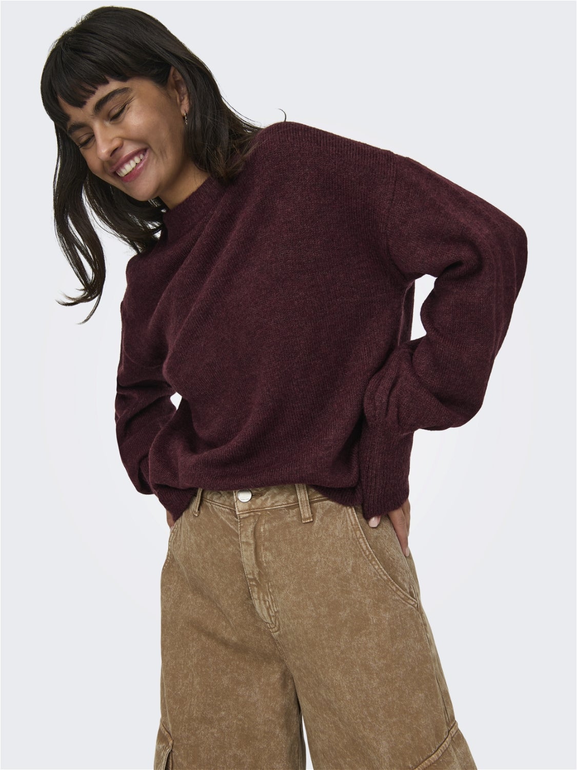 O-neck knitted pullover