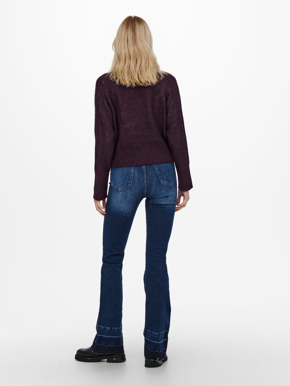 Short Knitted Cardigan