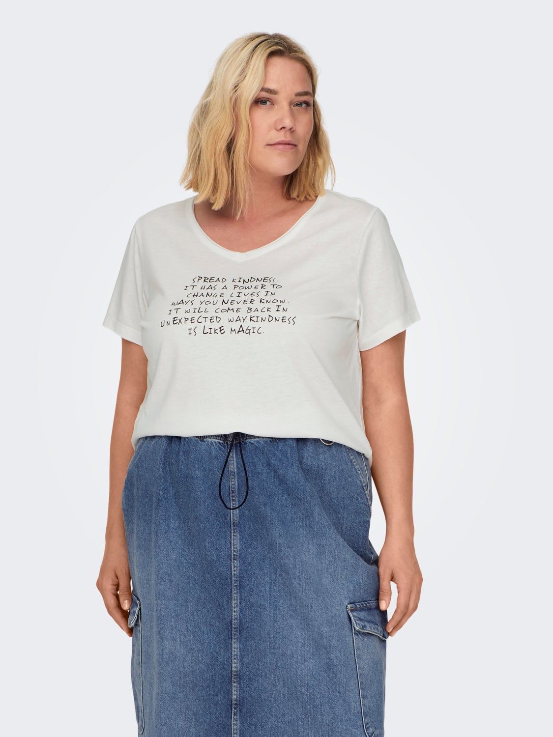 Curvy Printed v-neck T-shirt