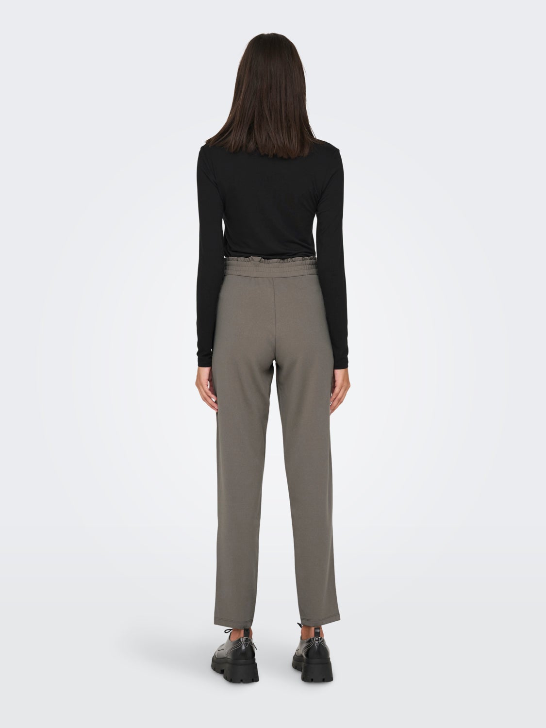 Pants with side pockets
