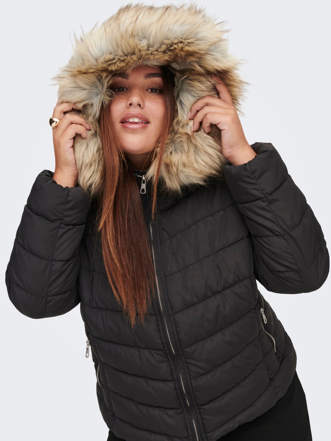 Curvy quilted hood Jacket