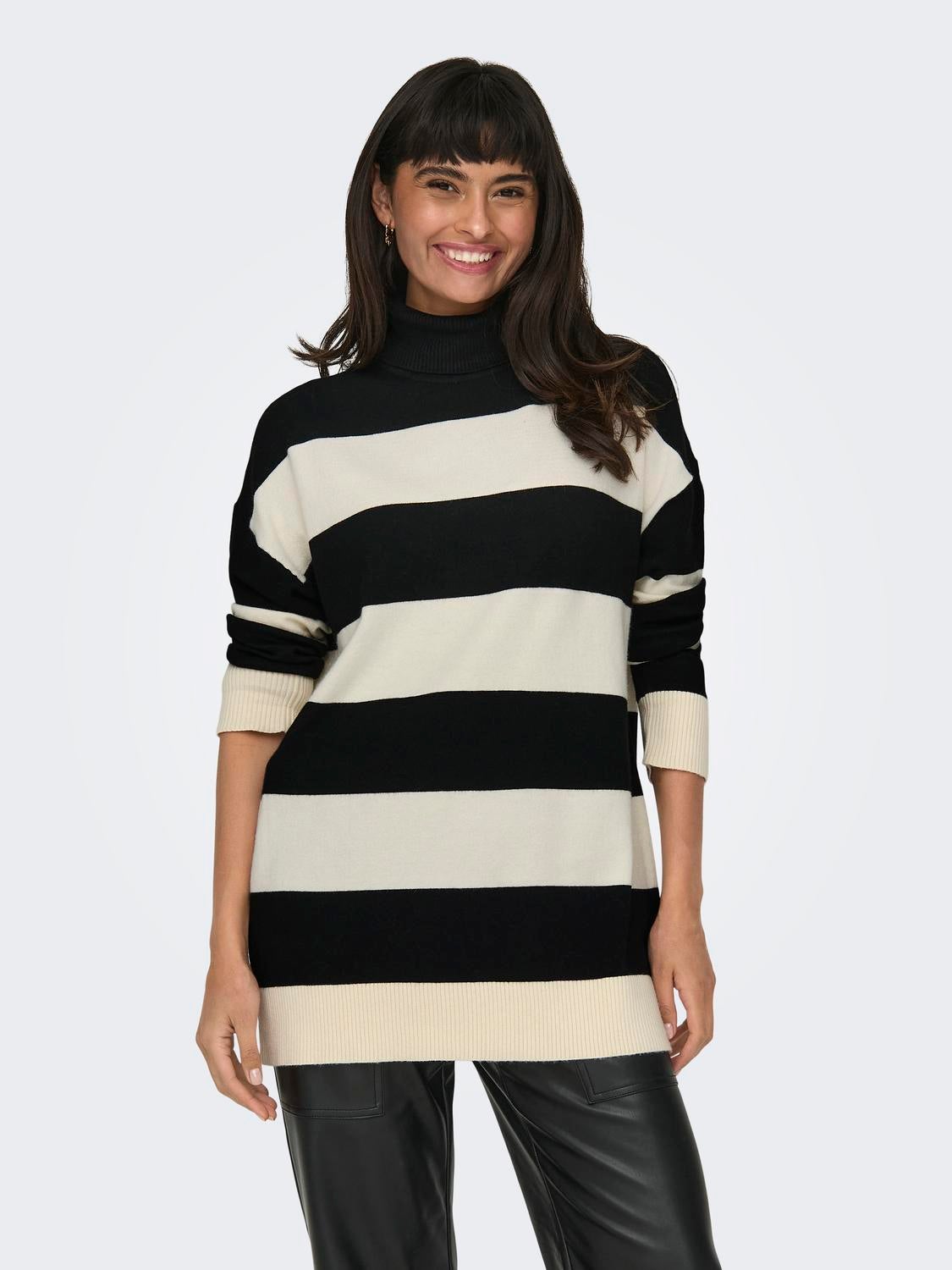 Roll neck knitted pullover