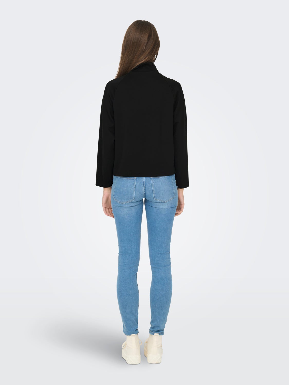 High neck sweatshirt