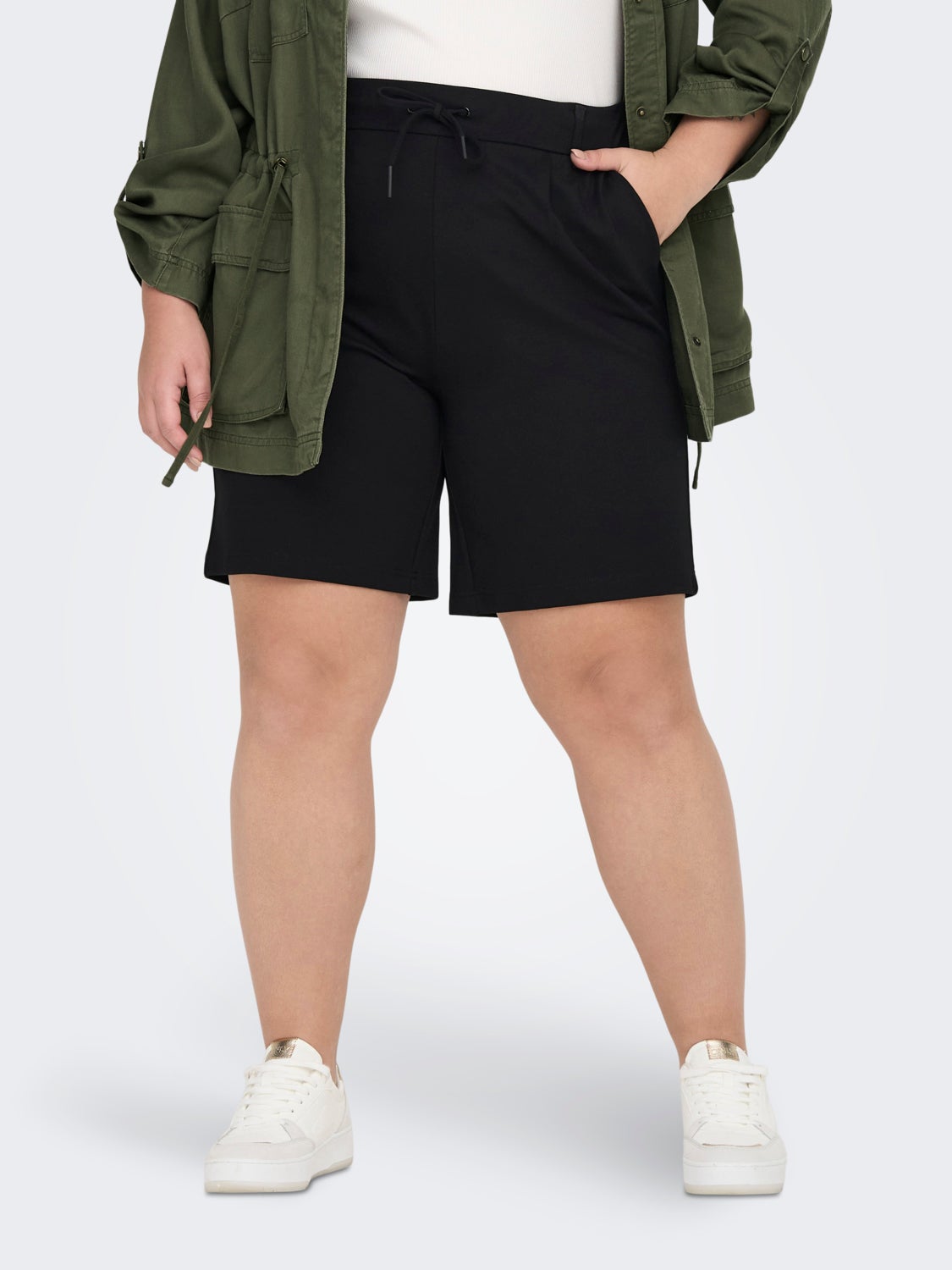 Curvy drawstring shorts