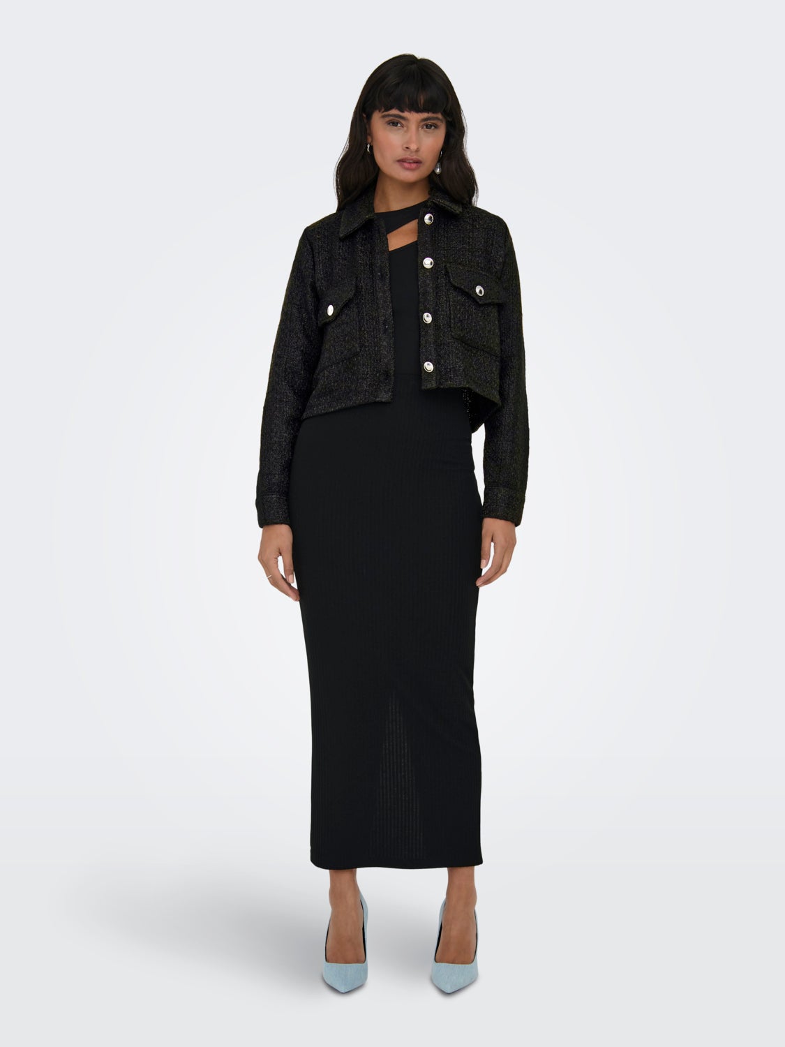 Short jacket with buttons