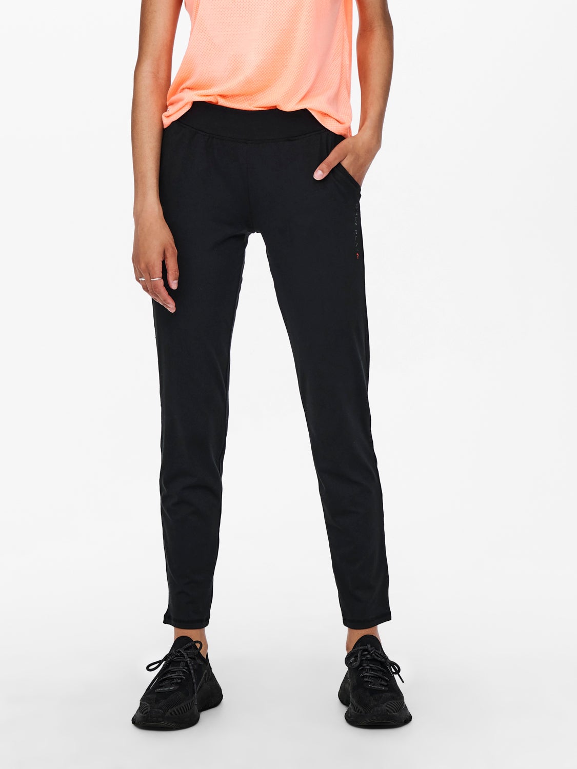 Slim fitted Trousers