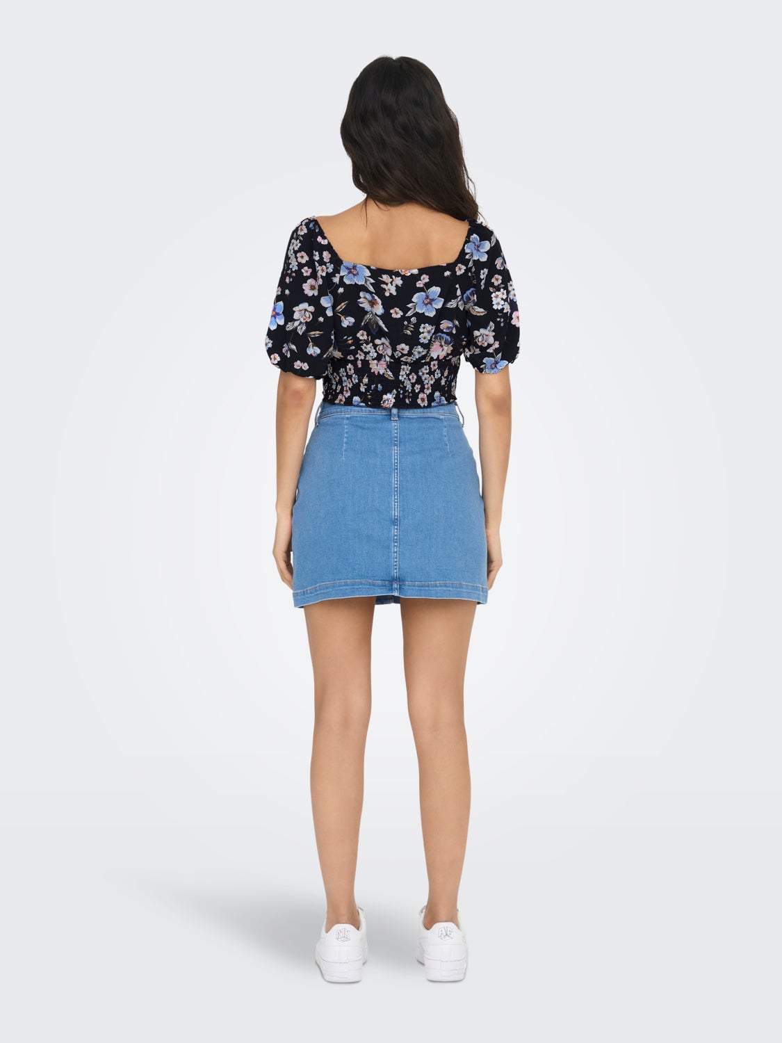 Cropped Top with Puff Sleeves