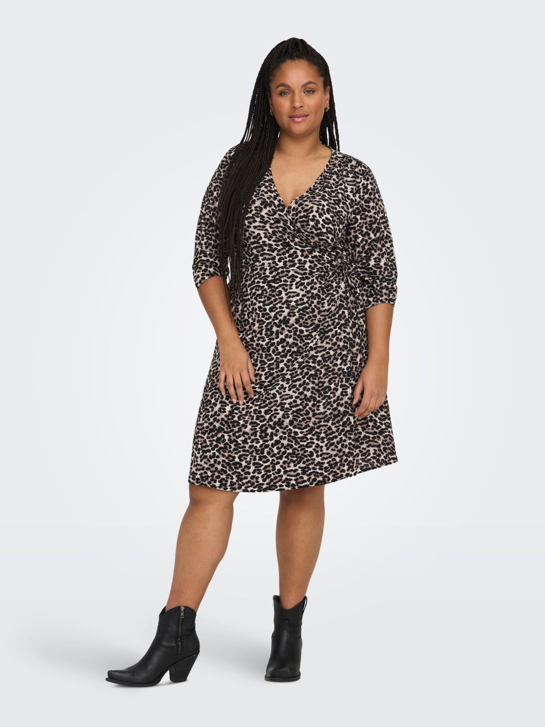 Curvy v-neck dress