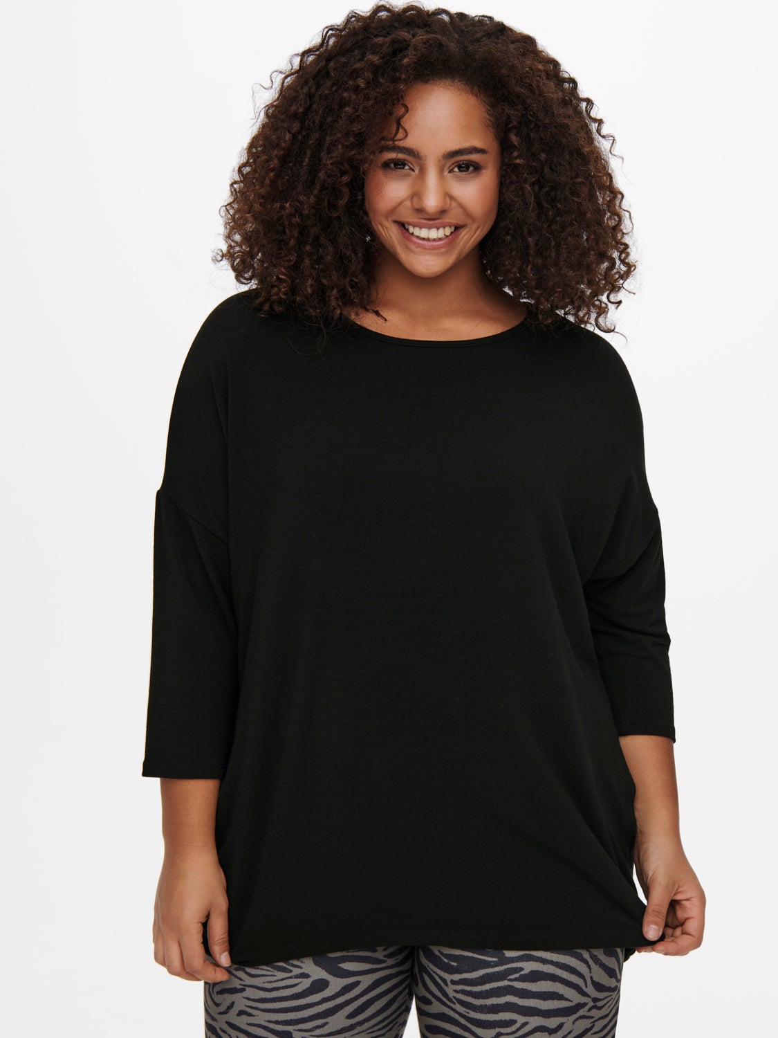 Curvy loose fitted 3/4 sleeved top