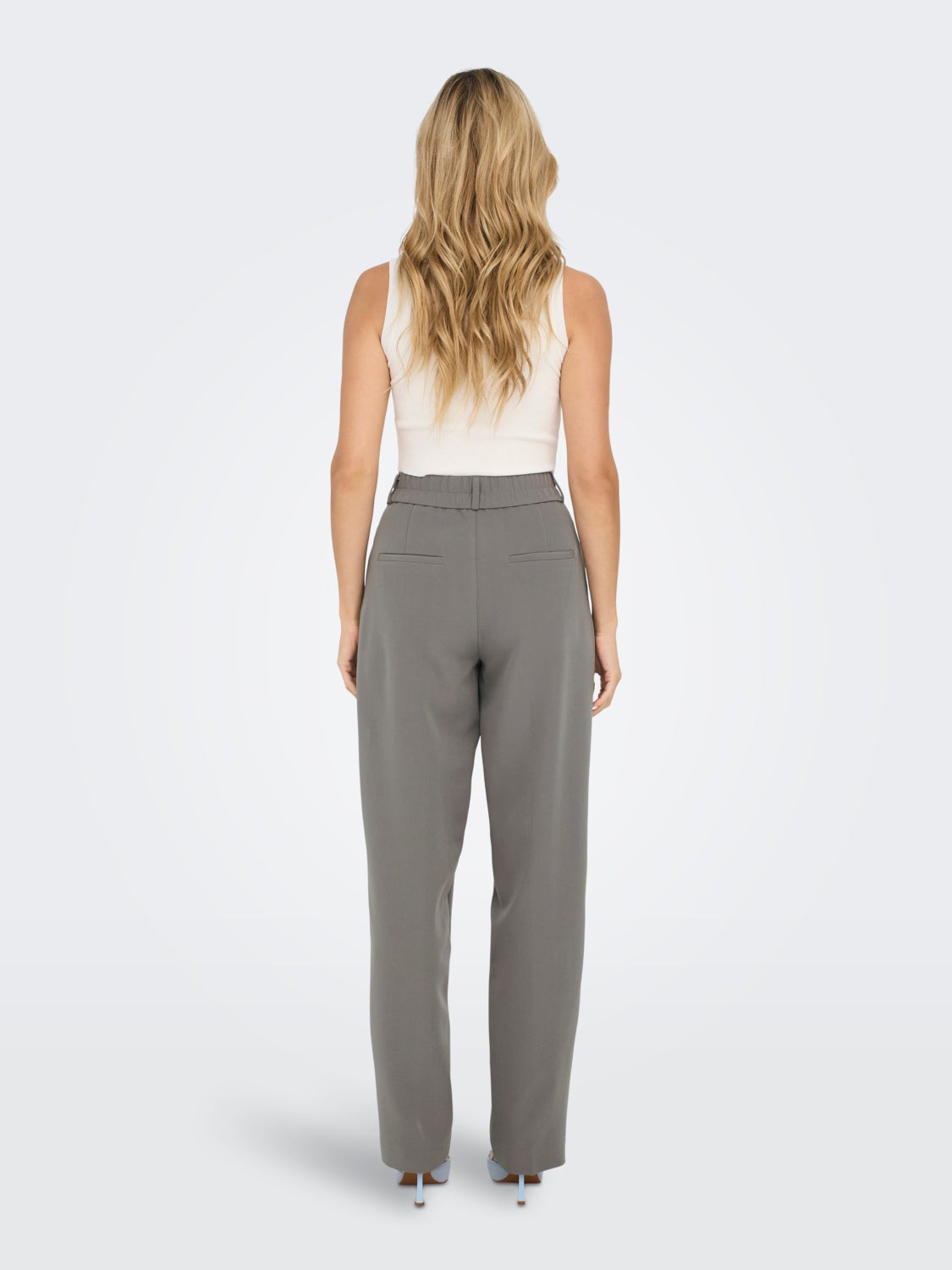 Straight fit trouses with high waist