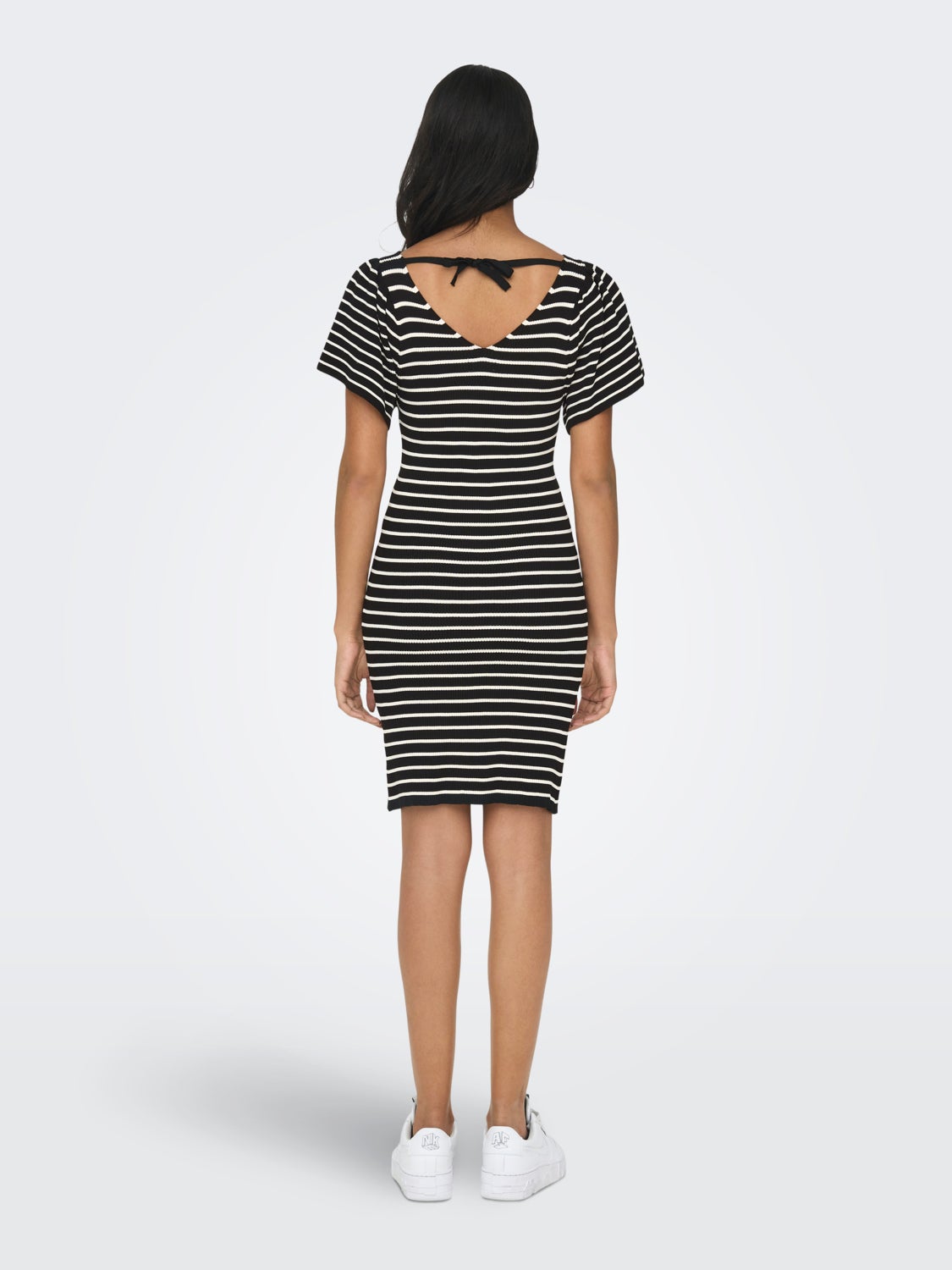 Loose Fit V-Neck Puff sleeves Short dress