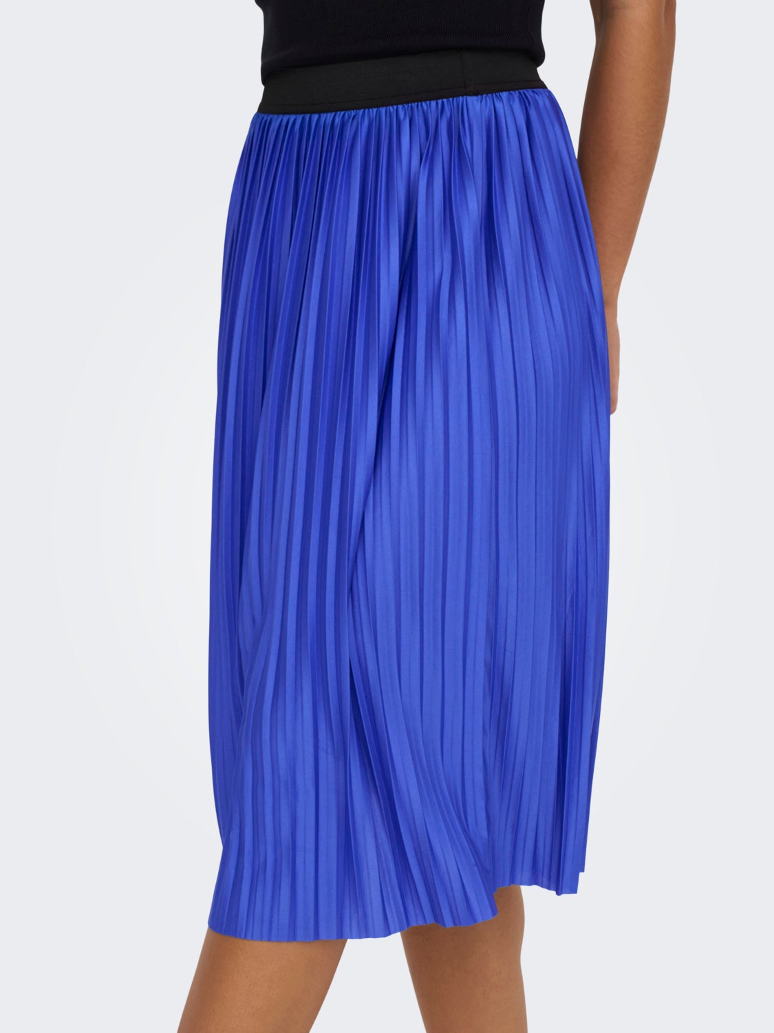 Pleated Midi skirt