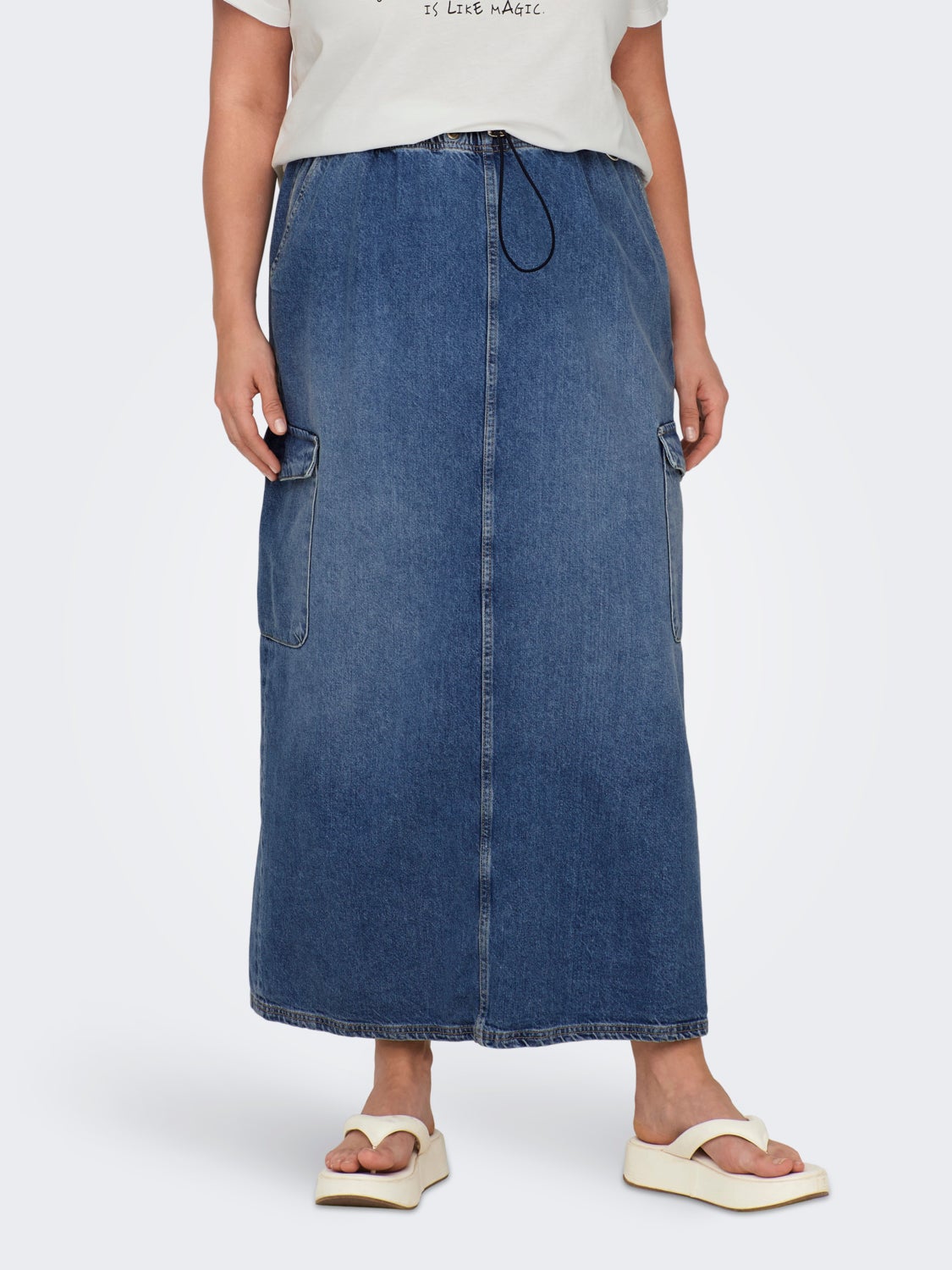 maxi Curvy cargo denim skirt