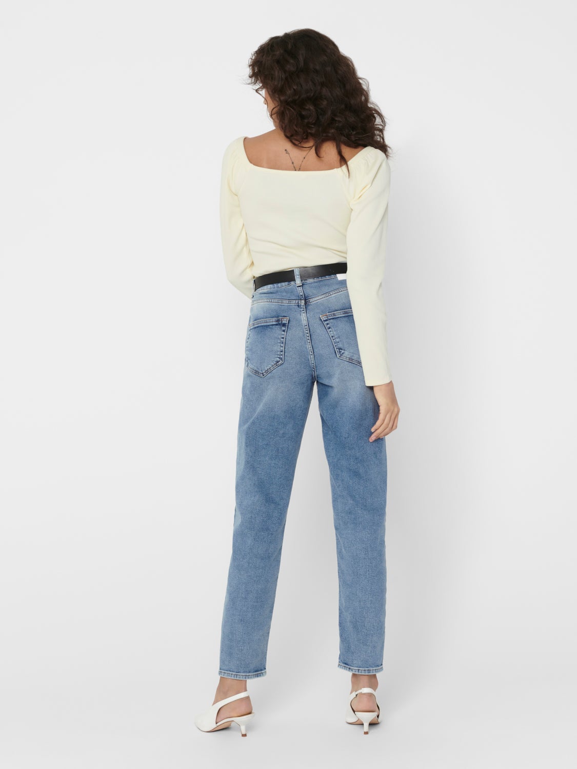 ONLVENEDA MOM JEANS REA7452 NOOS