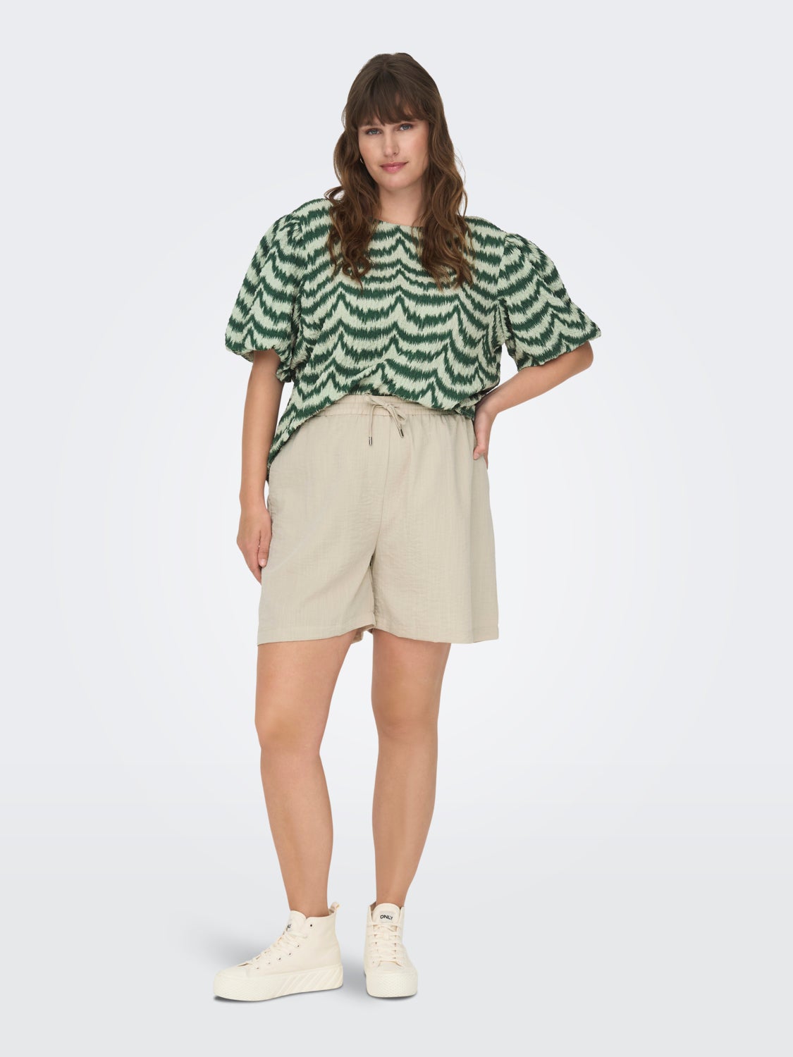 Curvy puff sleeve top