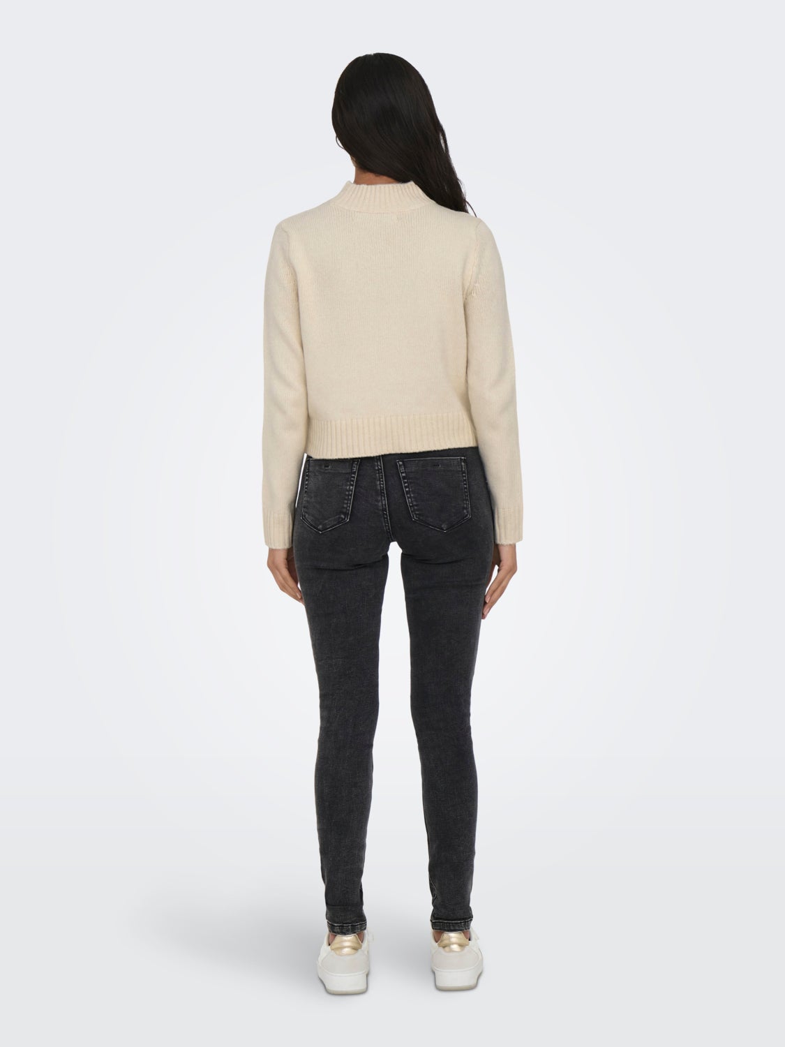 High neck knitted pullover
