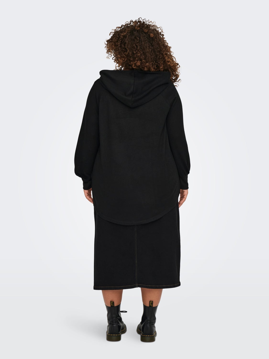 Curvy solid color hoodie