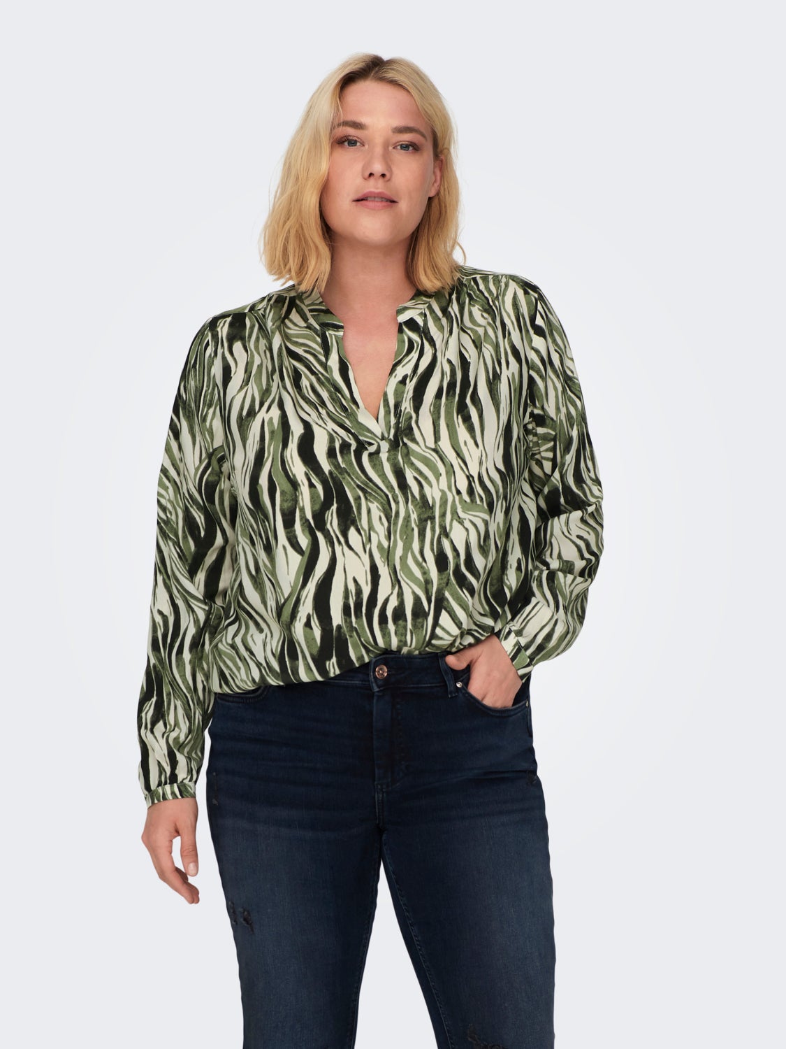 Curvy viscose top