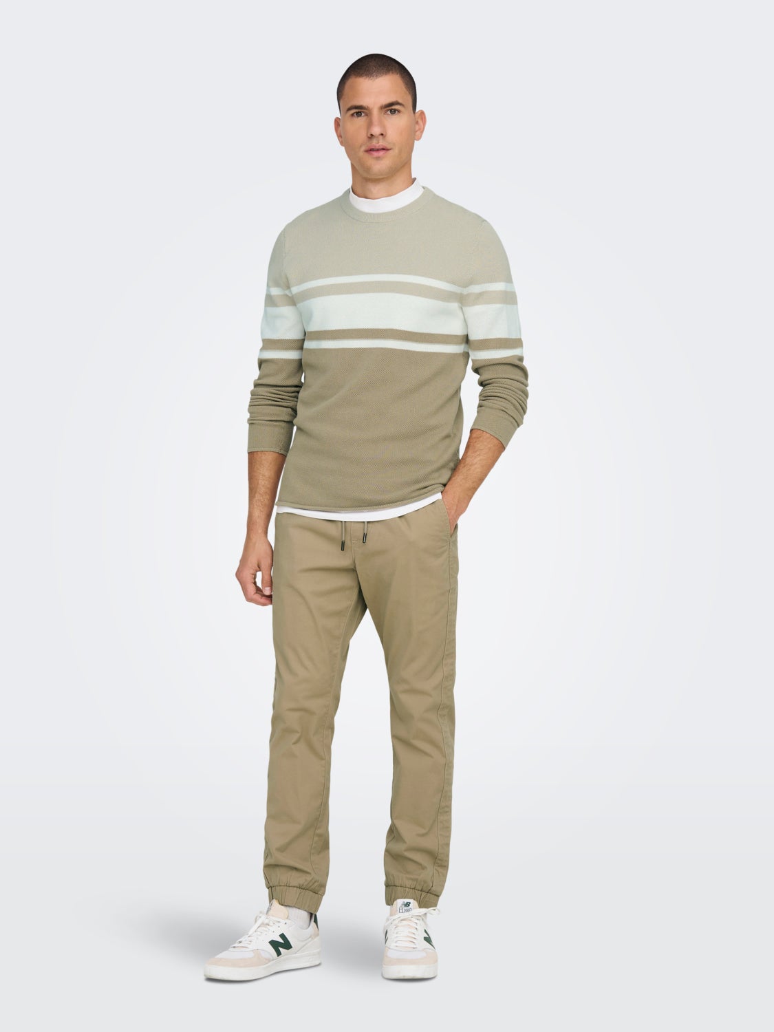 O-neck knitted pullover