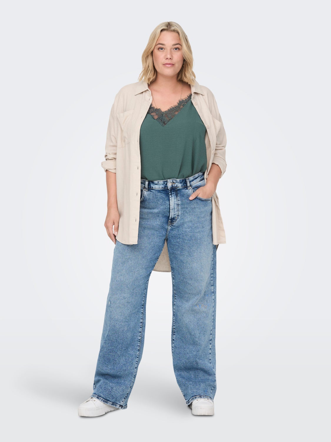 Curvy lace detailed strap top