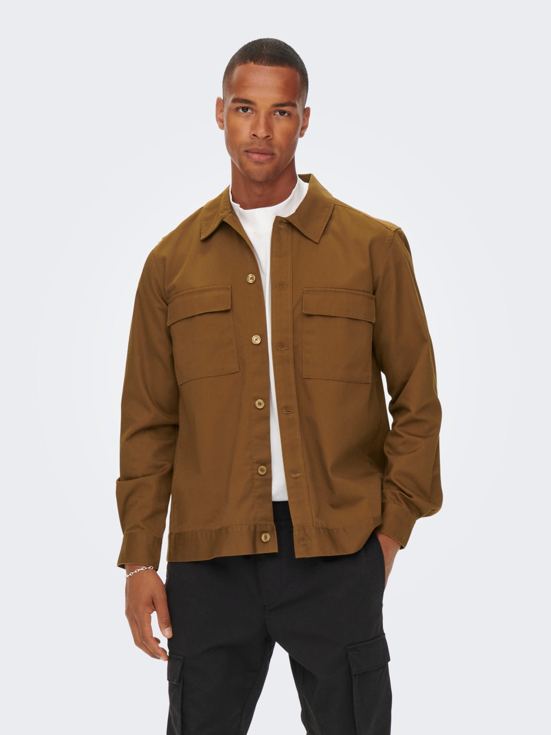 Loose fit overshirt