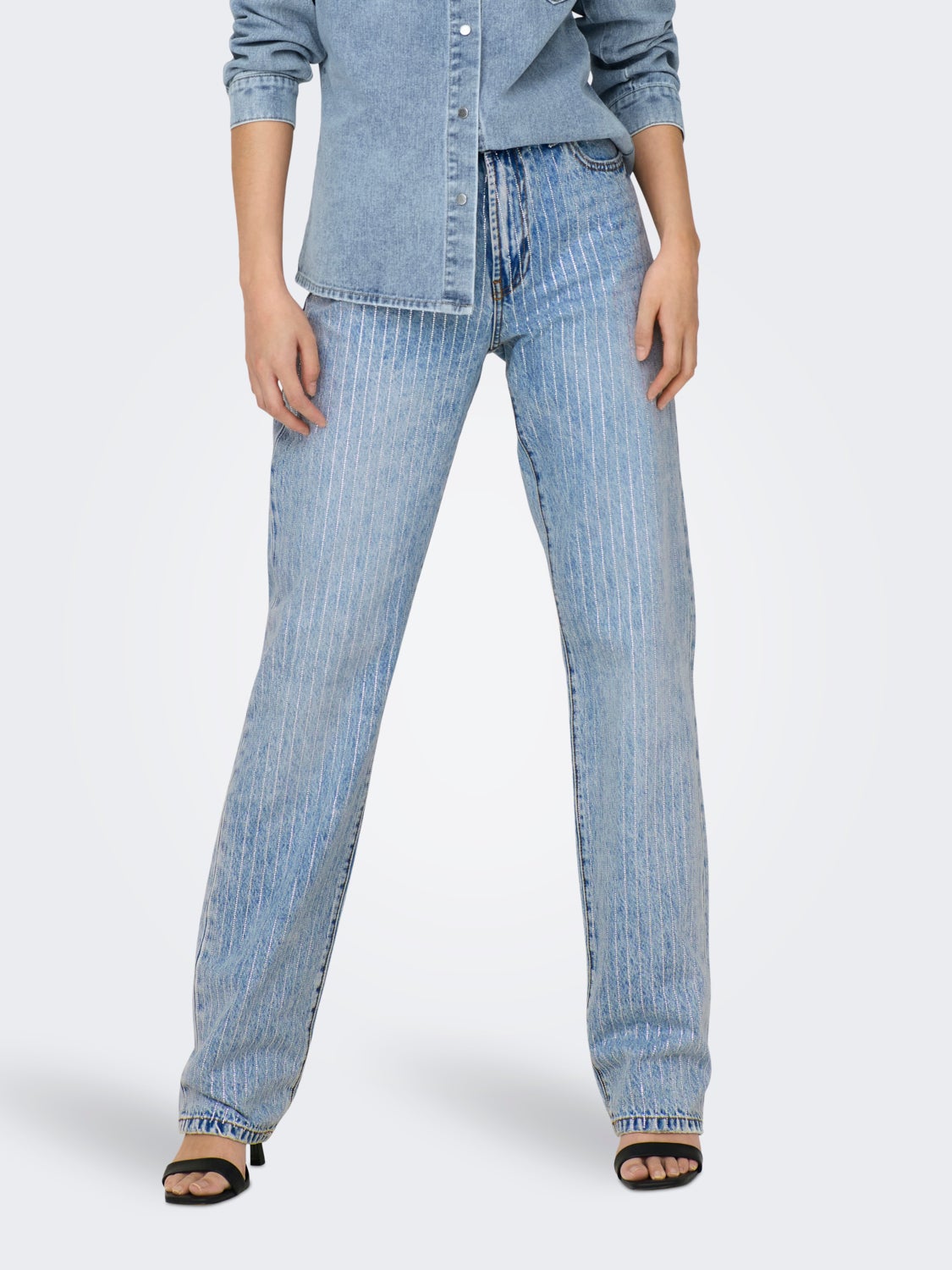 Straight Fit Mid waist Jeans