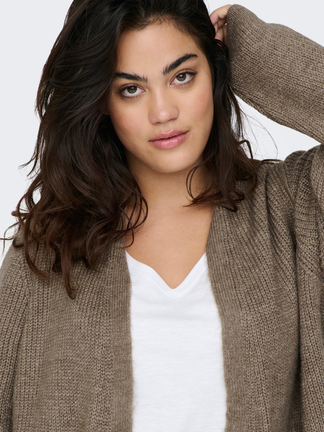 Curvy long knitted cardigan