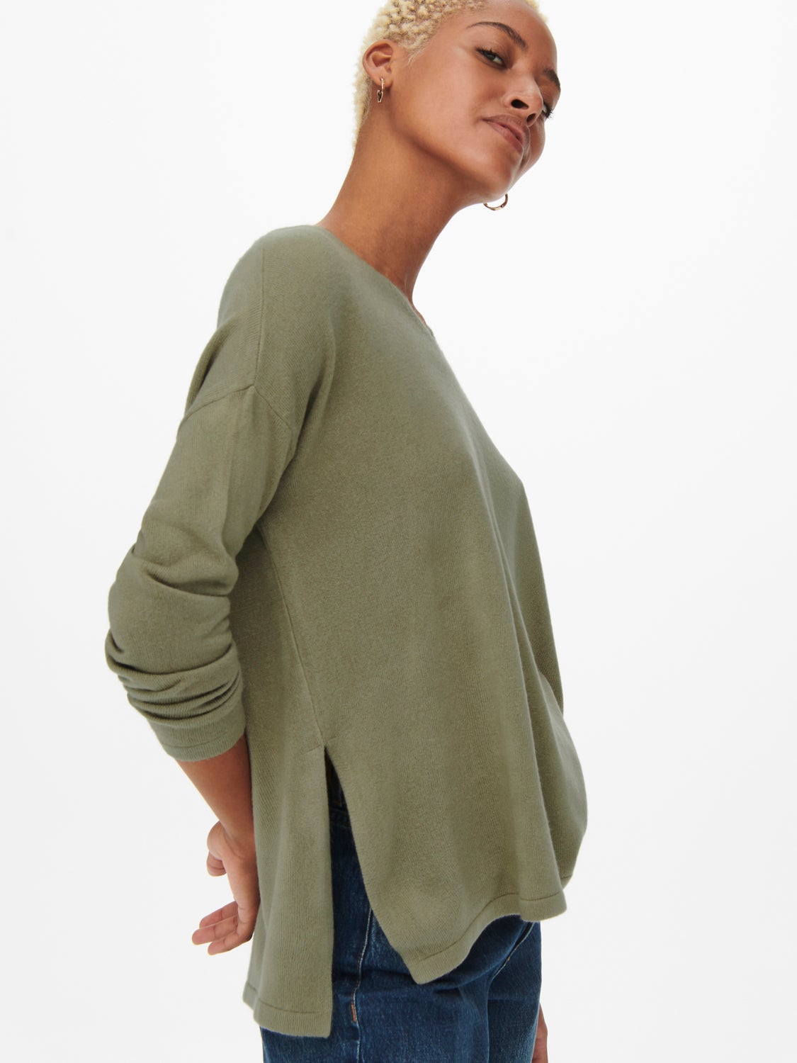 V-neck Knitted Pullover