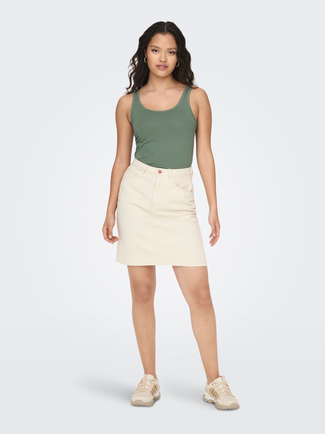 Slim Fit U-Neck Tank-Top