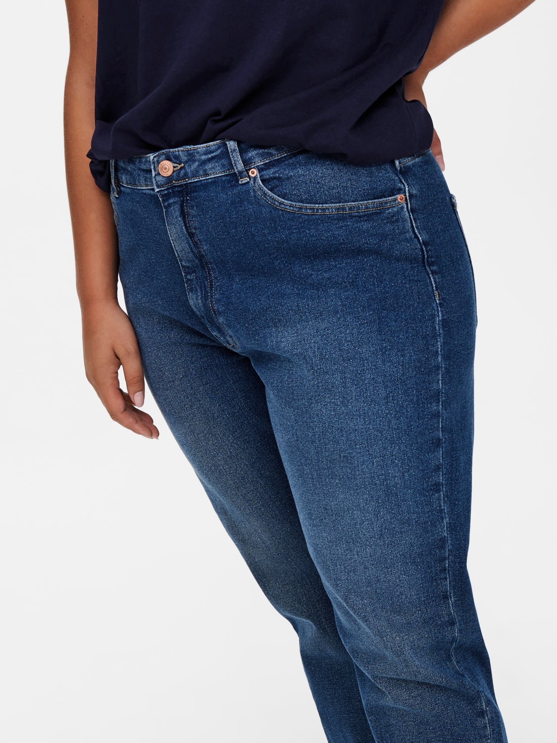 CARENEDA HW MOM ANK JEANS