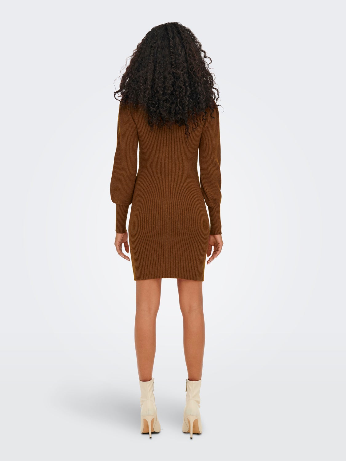 Mini knit dress with long sleeves