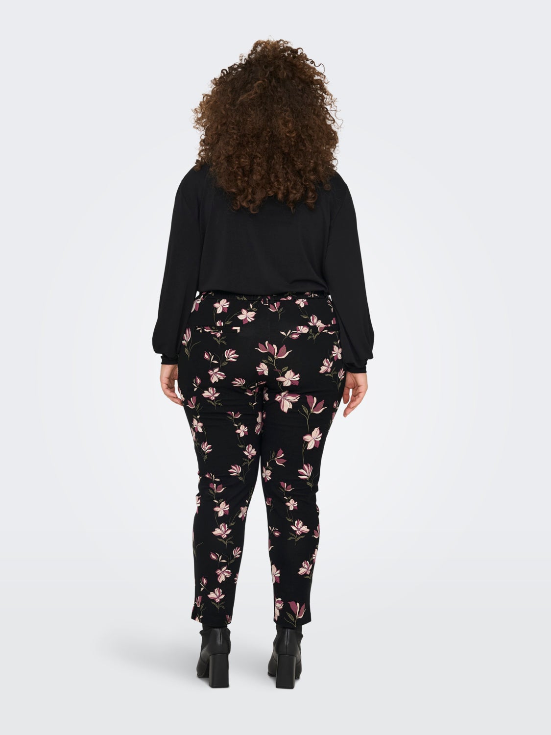 Curvy patterned classic Trousers