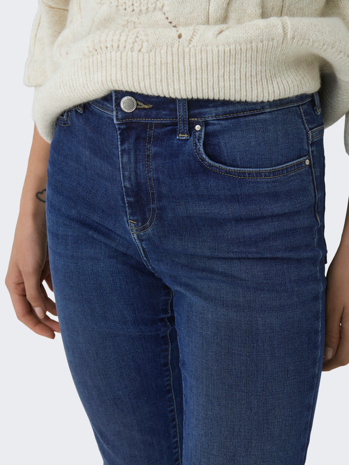 Slim Fit Mid waist Jeans