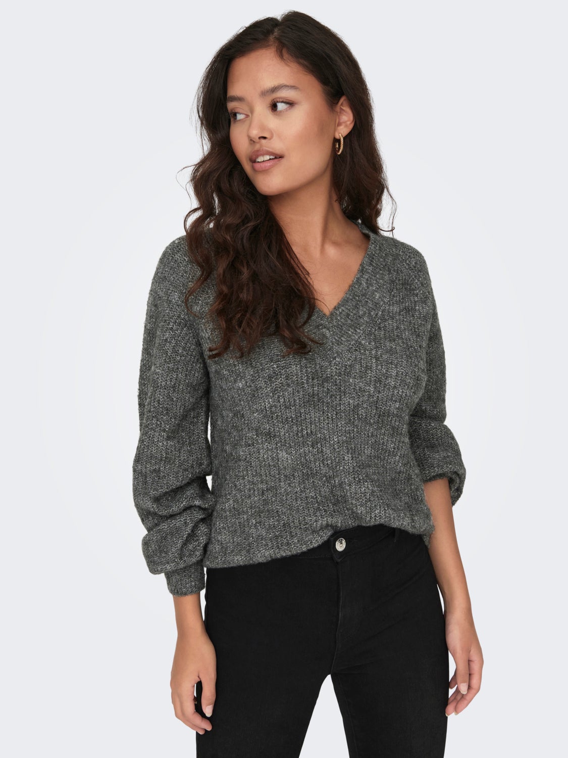 v-neck knitted pullover