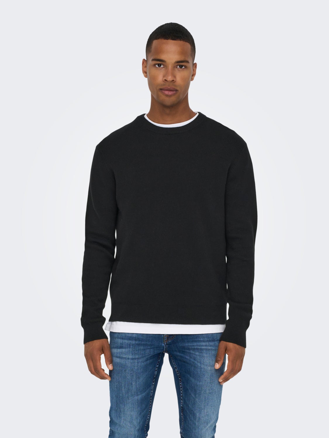 Solid color knitted pullover