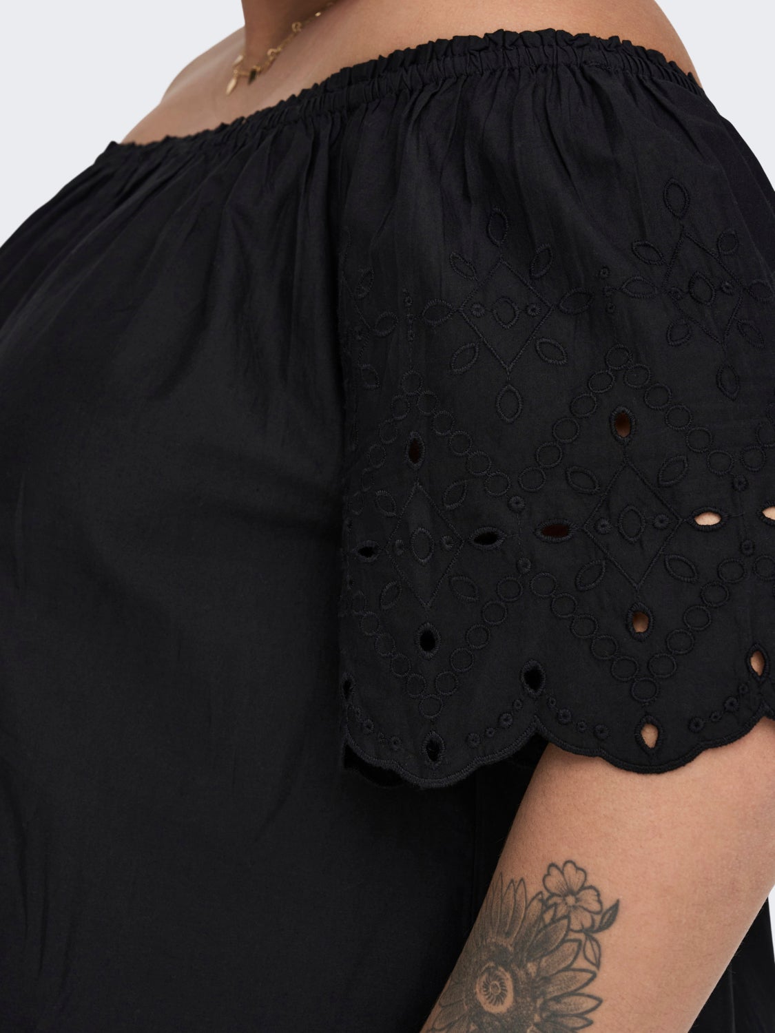 Curvy off-shoulder dress