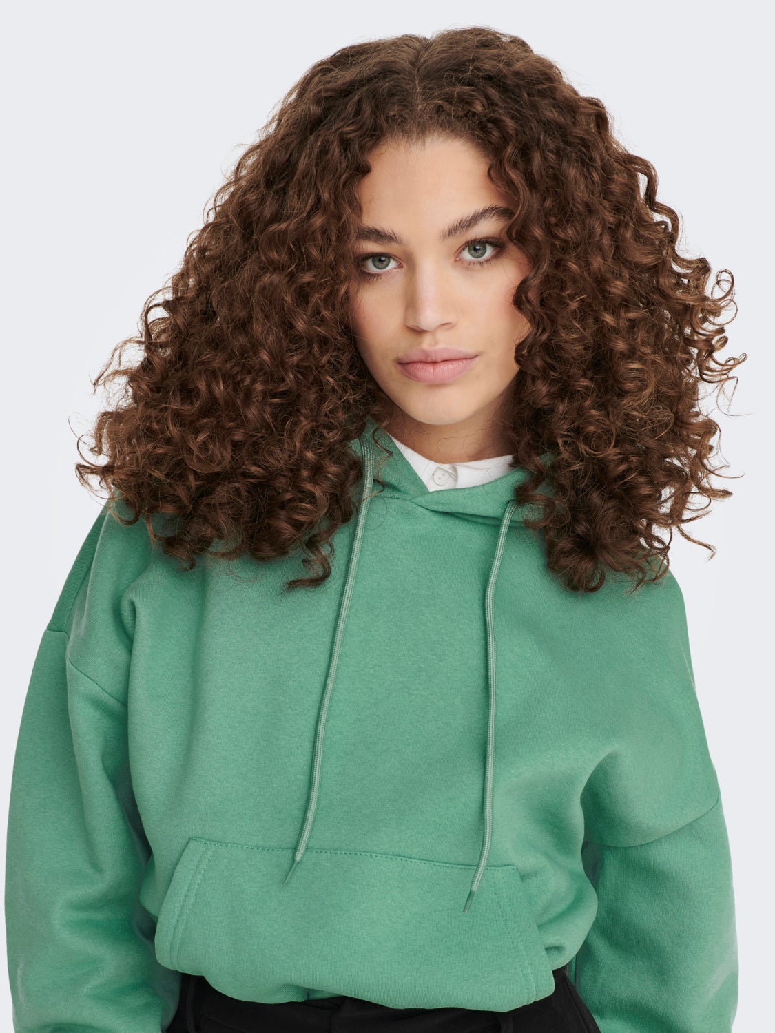 Pocket Hood Sweatshirt