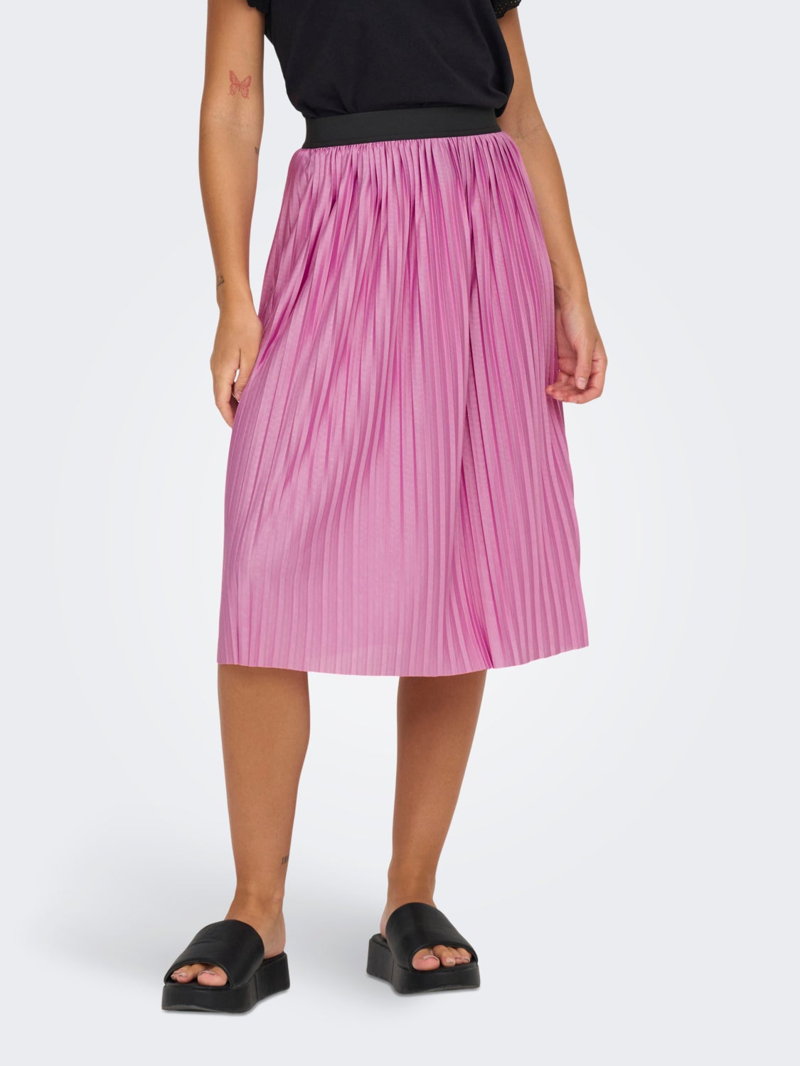 Pleated Midi skirt