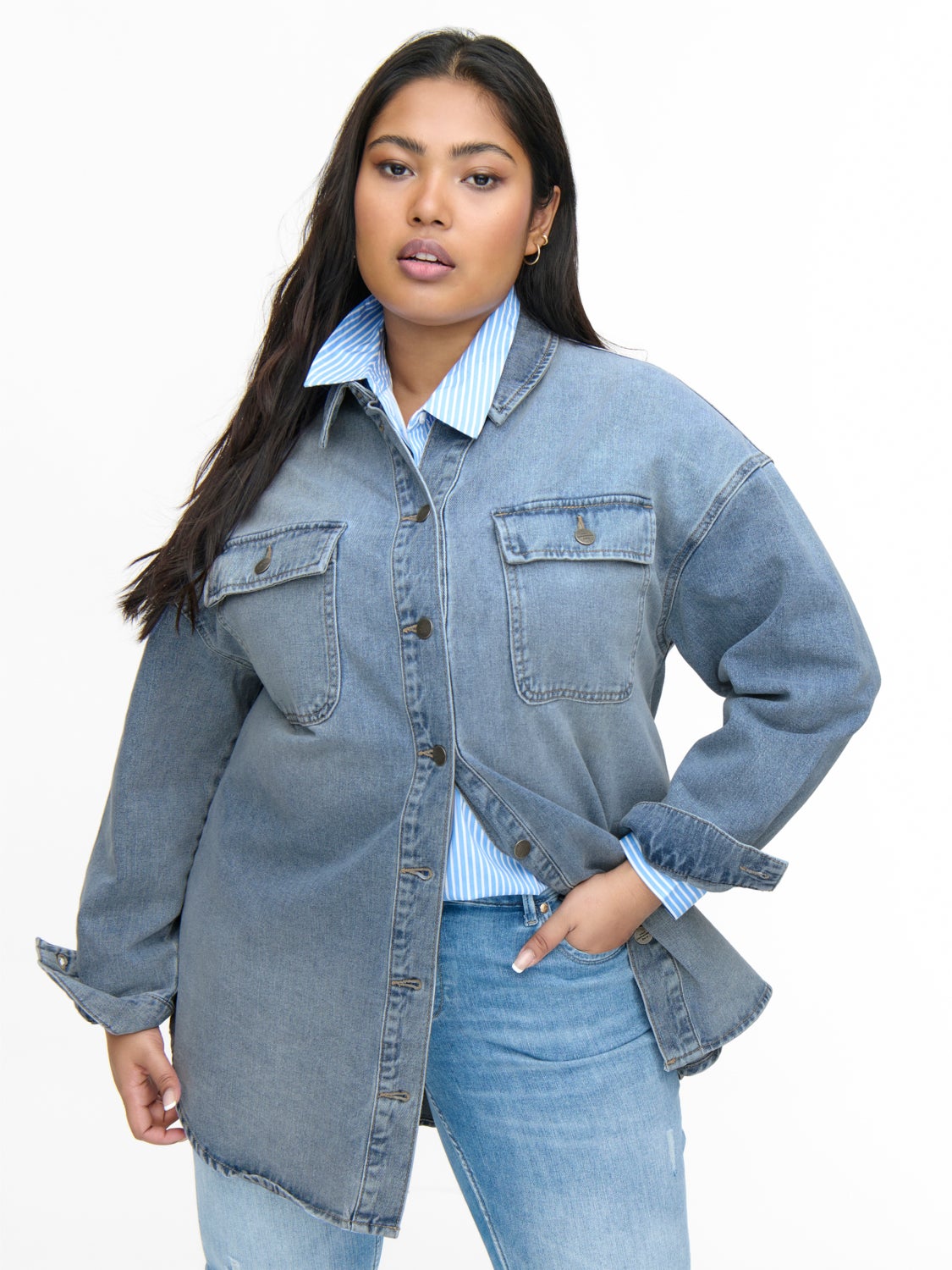 Curvy long sleeved Denim shirt