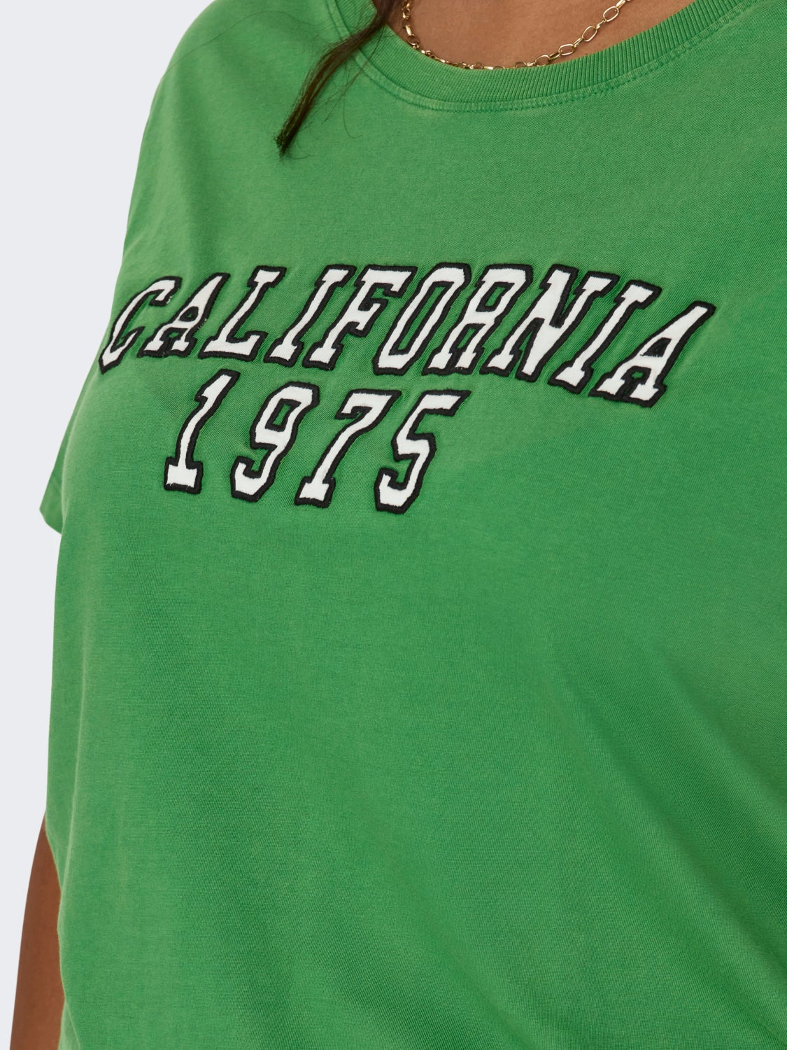 Curvy o-neck t-shirt