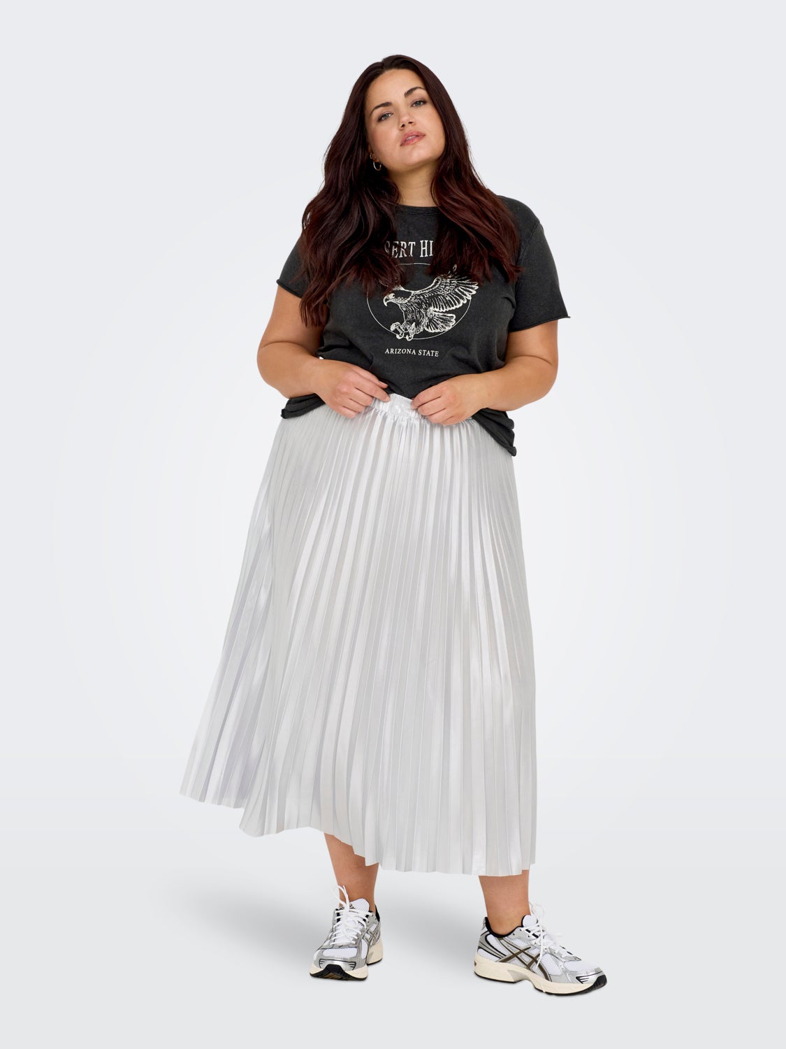 Curvy pleated midi skirt